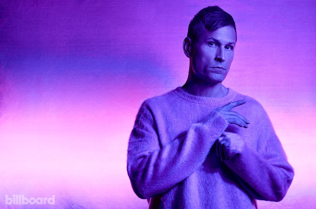 substitution:-kaskade-will-replace-tiesto-as-first-super-bowl-in-game dj