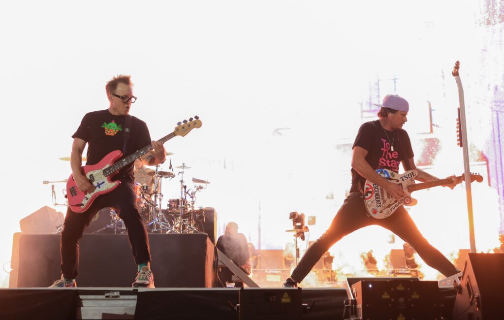 watch-blink-182-give-‘one-more-time’-songs-their-live-debut-as-they-kick-off-first-australian-tour-in-10-years