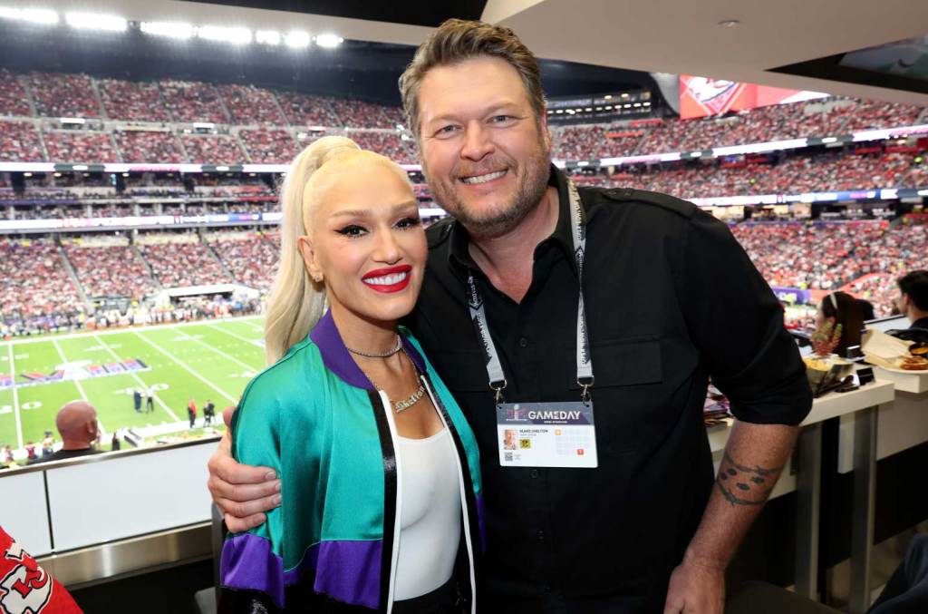 fans-choose-gwen-stefani-&-blake-shelton’s-‘purple-irises’-as-this-week’s-favorite-new music