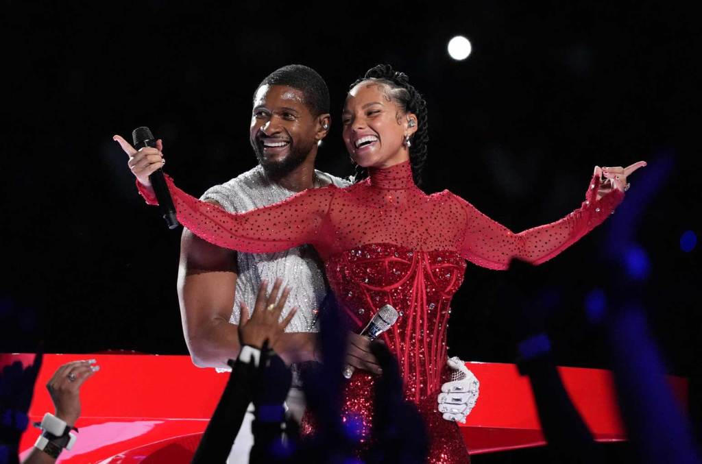 super-bowl-2024:-photos-from-usher’s-halftime performance