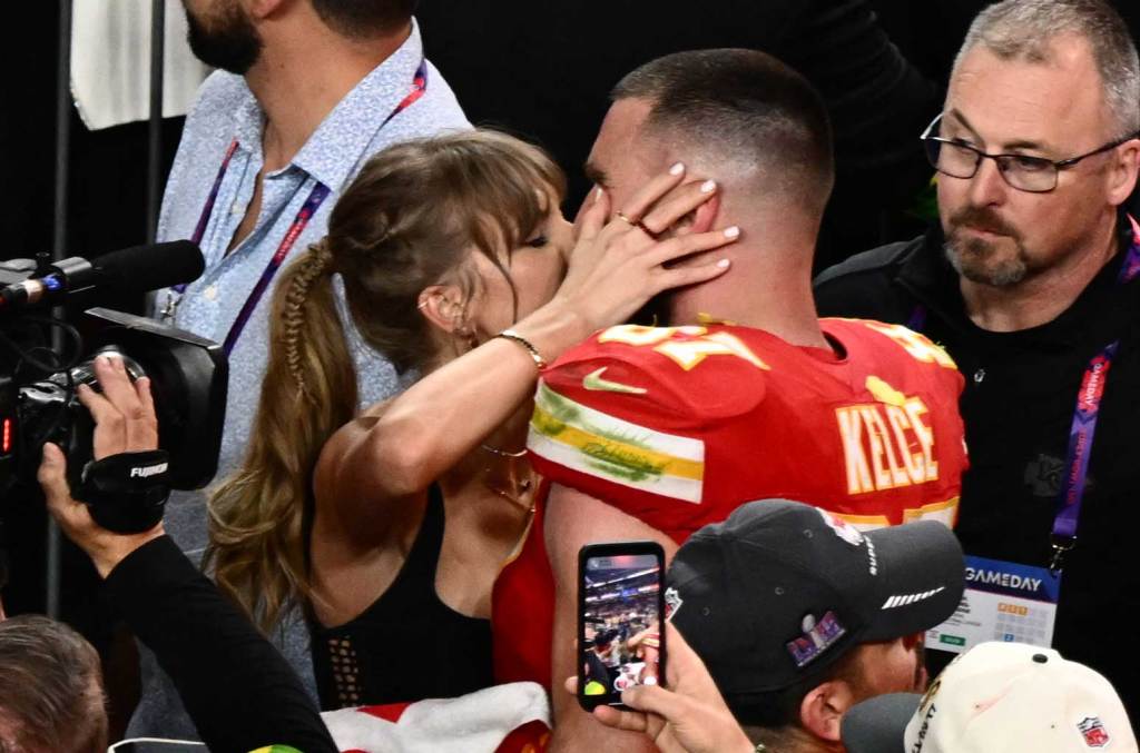 watch-taylor-swift-kiss-an-emotional-travis-kelce-after-kansas-city-chiefs’-super-bowl-2024 victory