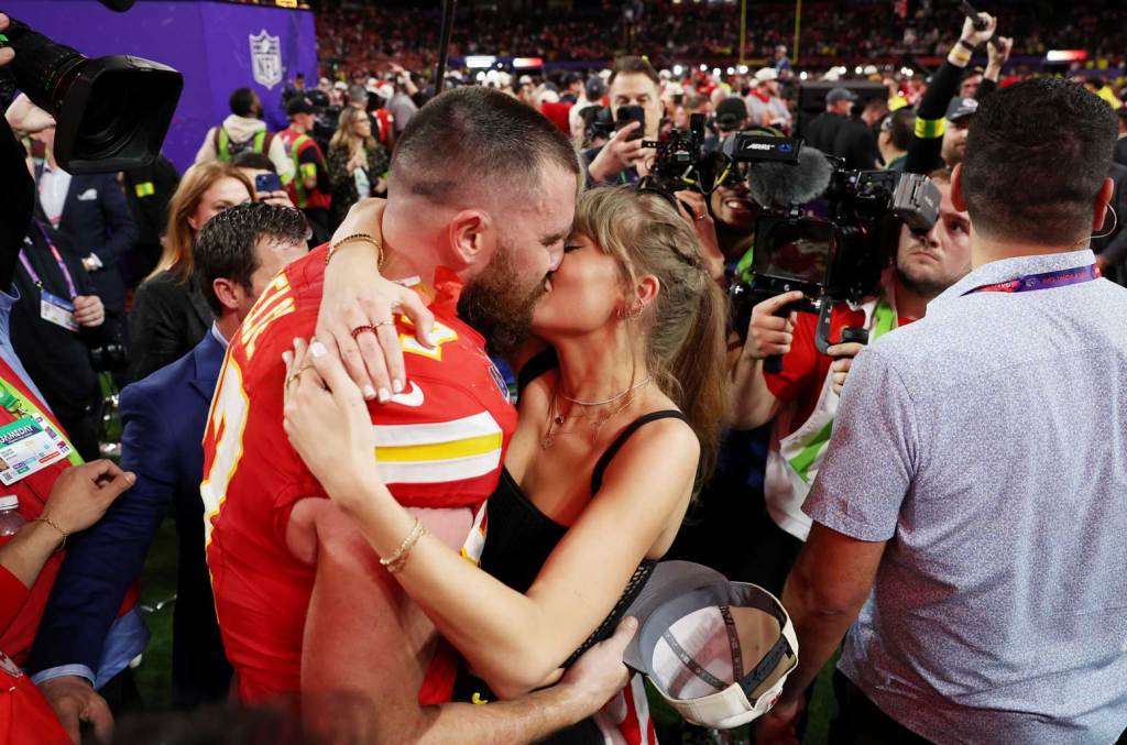 here’s-what-taylor-swift-told-travis-kelce-right-after-the-chiefs-won-the-2024-super bowl