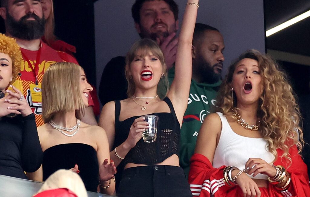 taylor-swift-goes-viral-for-downing-beer-on-super-bowl-big-screen:-“icon”