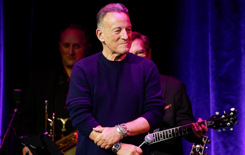 watch-bruce-springsteen’s-cameo-on-‘curb-your-enthusiasm’