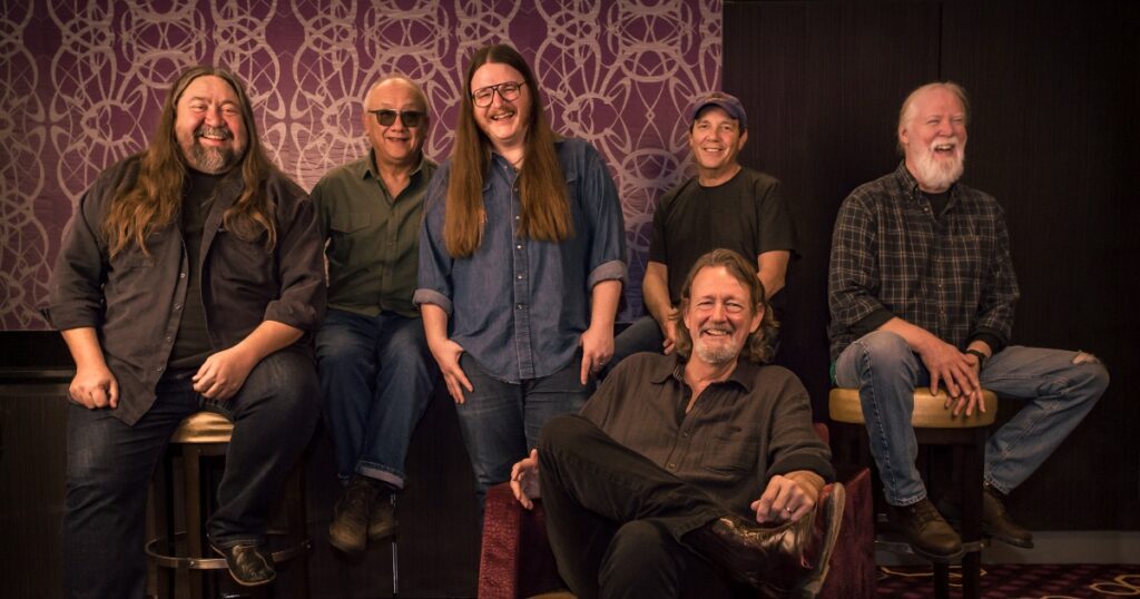 widespread-panic-postpone-chicago-run,-share-new-single-“we-walk-each-other-home”