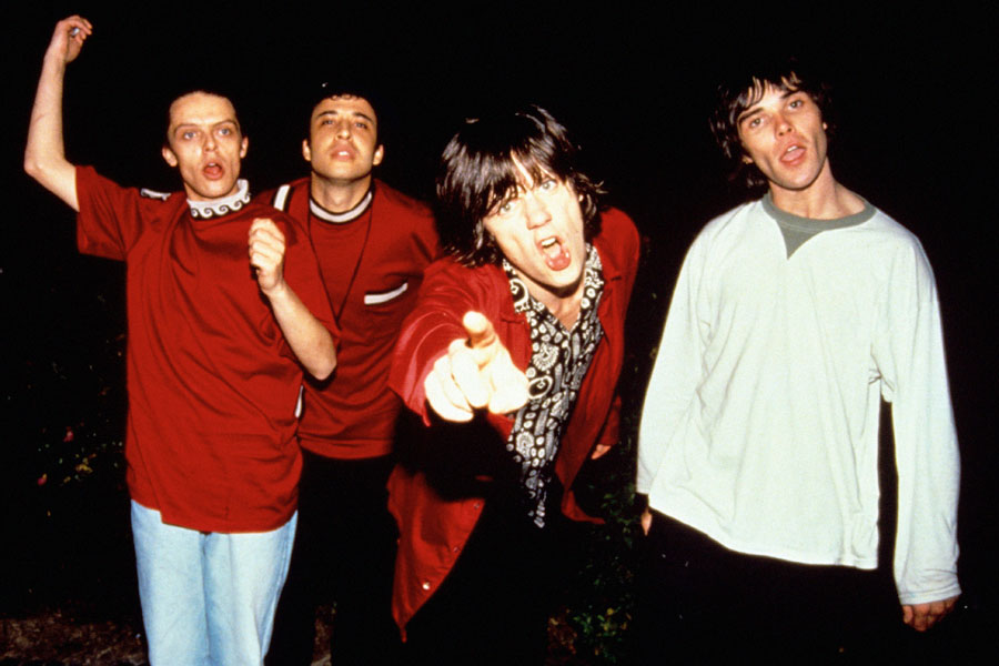 john-squire-explains-why-the-stone-roses-never-made-a-new-album-during-2011-reunion