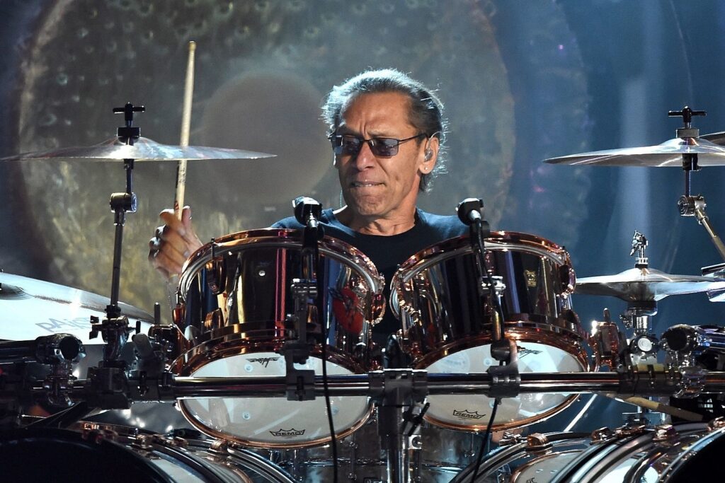 alex-van-halen-to-publish-‘brothers’-memoir-in-2024