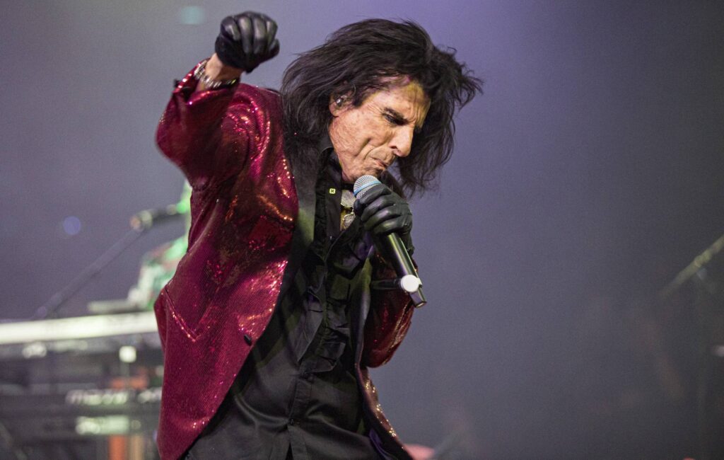 alice-cooper-announces-autumn-2024-uk-tour