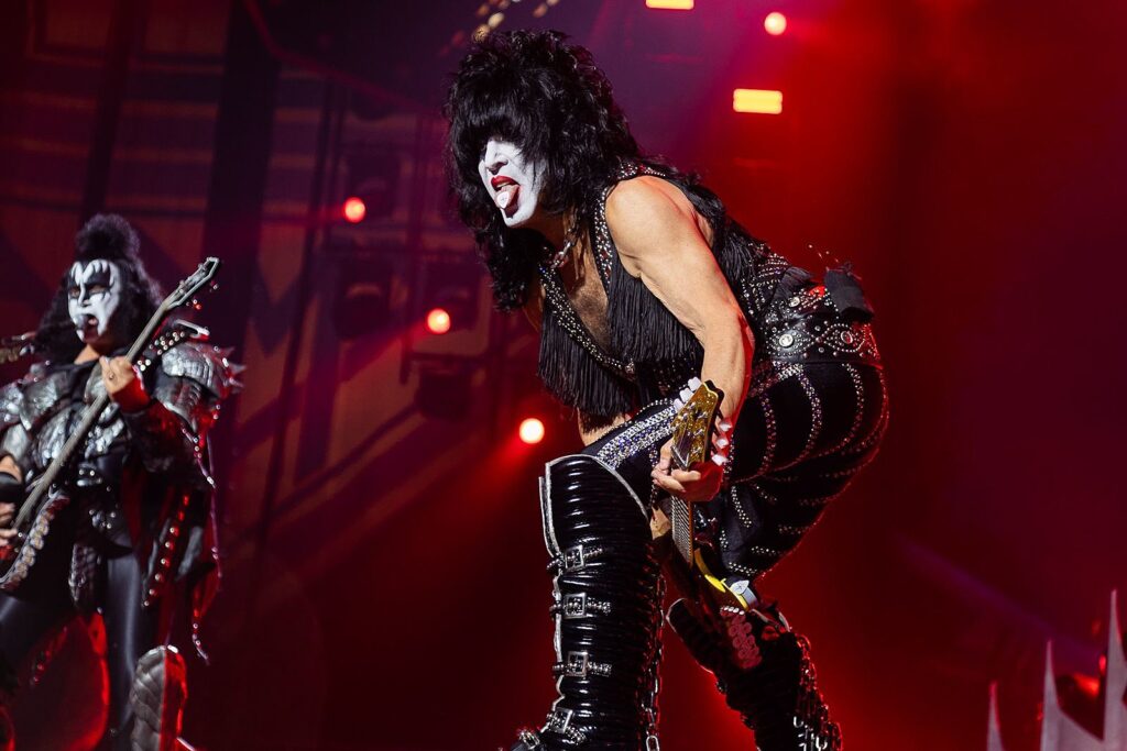 paul-stanley-says-releasing-new-kiss-albums-got-‘frustrating’