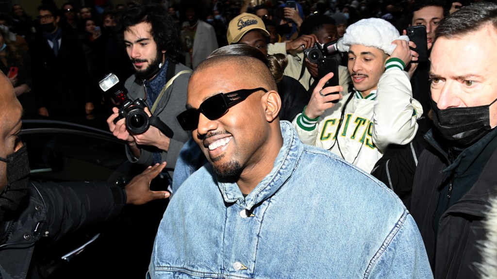 kanye-west-scavenged-for-samples-on-‘vultures.’-should-he-have-been-allowed to?