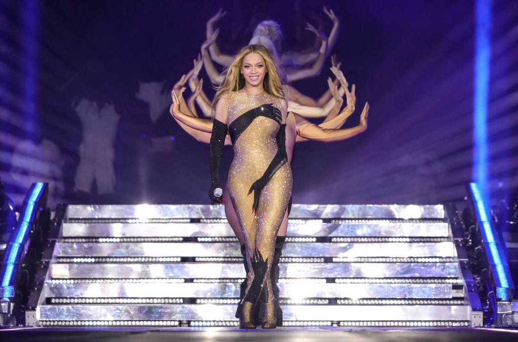 beyonce’s-exclusive-renaissance-tour-merch-on-amazon-is-up-to-43%-off-&-quickly-selling out