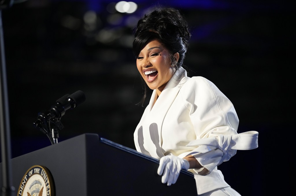 cardi-b-says-she-‘didn’t-get-paid-a-dollar’-for-kamala-harris-rally appearance