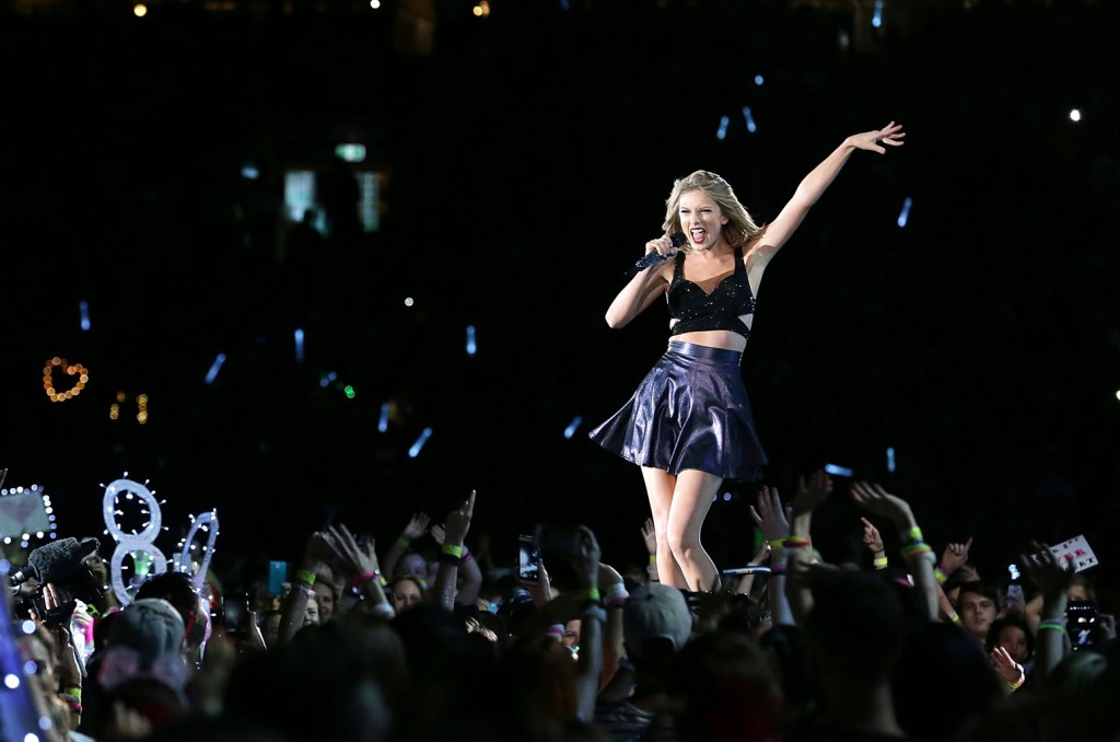 chart-rewind:-in-2014,-taylor-swift-went-pop-—-and-to-no.-1-again-—-with ‘1989’