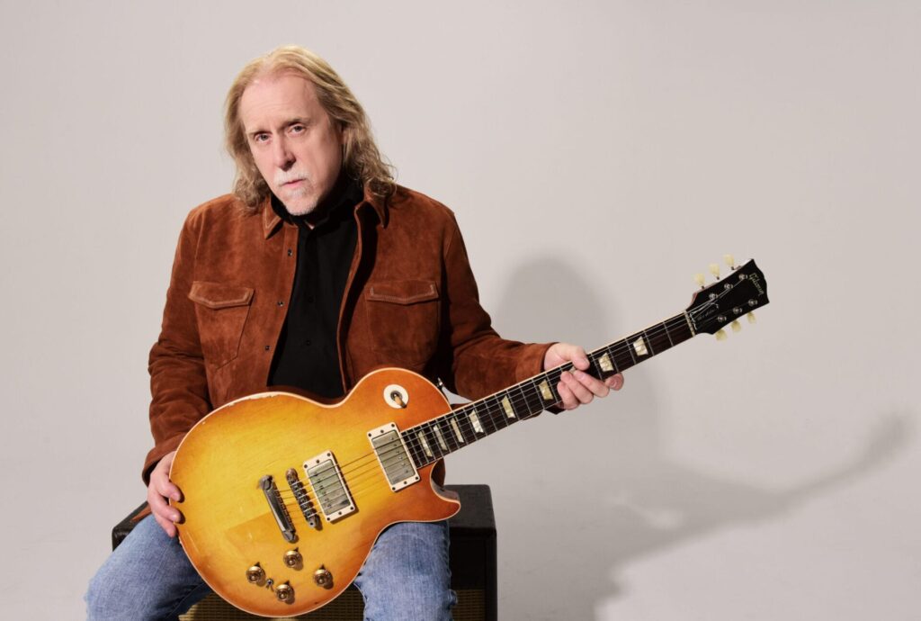 this-life-as-we-know-it:-warren-haynes-completes-gregg-allman-tune,-reconnects-with-derek-trucks-on-‘million-voices-whisper’