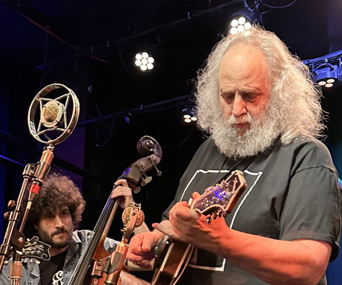 dawg’s-back:-david-grisman-makes-rare-live-appearance-at-seattle’s-tractor-tavern-with-sam-grisman-project