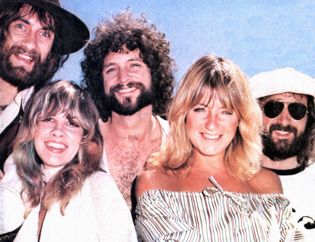 apple-boards-first-authorized-fleetwood-mac-doc