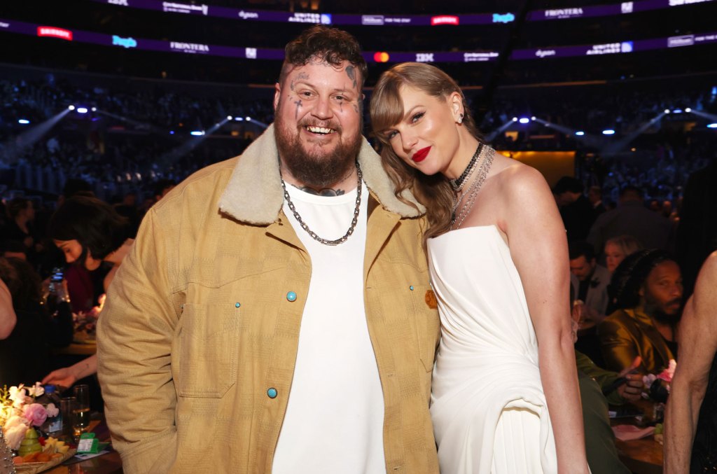 jelly-roll-reveals-what-he-told-taylor-swift-when-they-met,-despite-being-at-a-‘loss-for words’