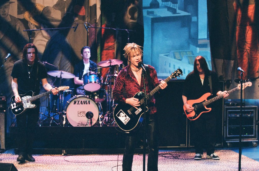 goo-goo-dolls’-1998-hit-‘iris’-is-now-certified diamond