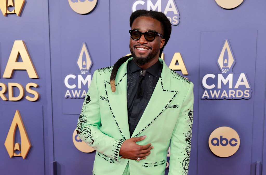 cma-awards-2024:-photos-from-the-red carpet