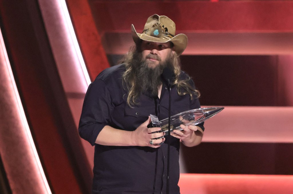 chris-stapleton-dominates-2024-cma-awards-with-3-wins-as-morgan-wallen-wins-entertainer-of-the year