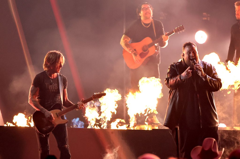 jelly-roll-&-keith-urban-bring-the-fire-with-performance-of-‘liar’-at-2024-cma awards