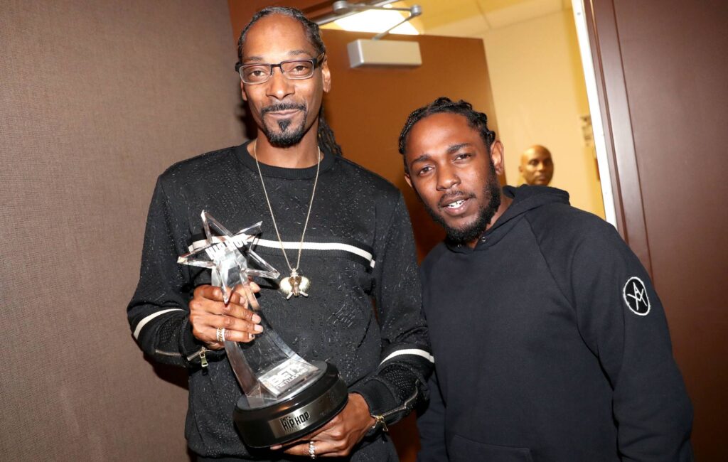 snoop-dogg-responds-to-kendrick-lamar-lyric-about-him-supporting-drake-on-new-album