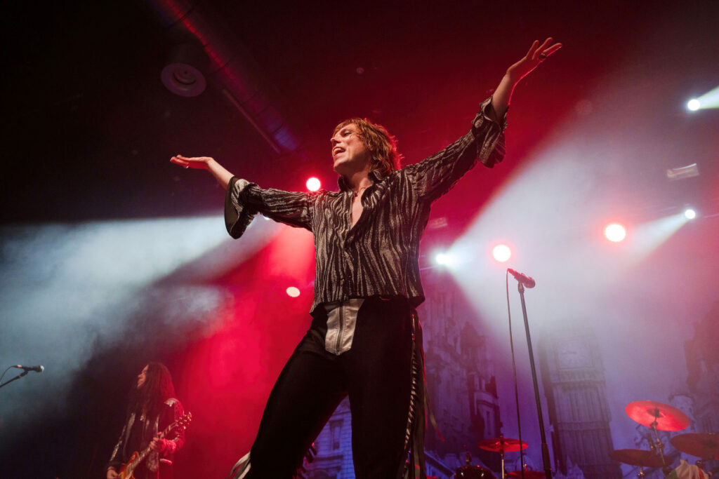 the-struts’-luke-spiller-‘can’t-stop-talking’