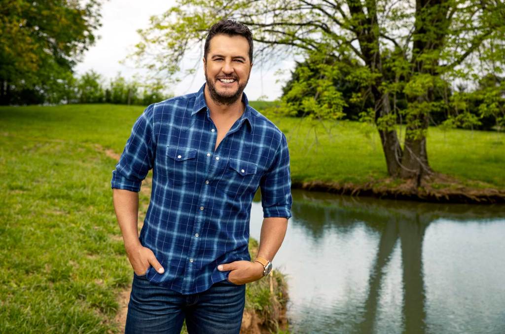 luke-bryan’s-‘country-song-came-on’:-an-irresistible-melody-for-an-irresistible bar