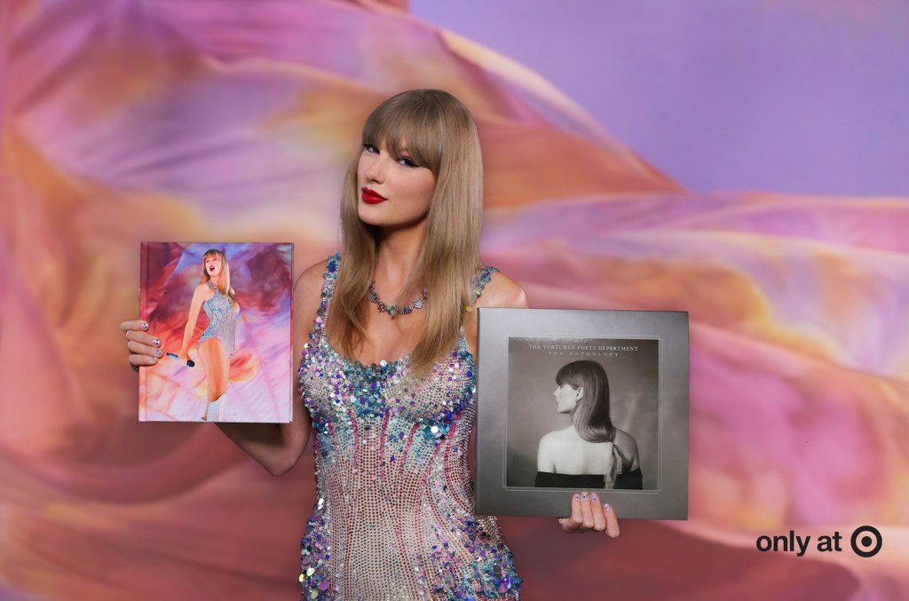 taylor-swift’s-eras-tour-book-drops-on-black-friday:-here’s-your-first-look,-plus-how-to-order online