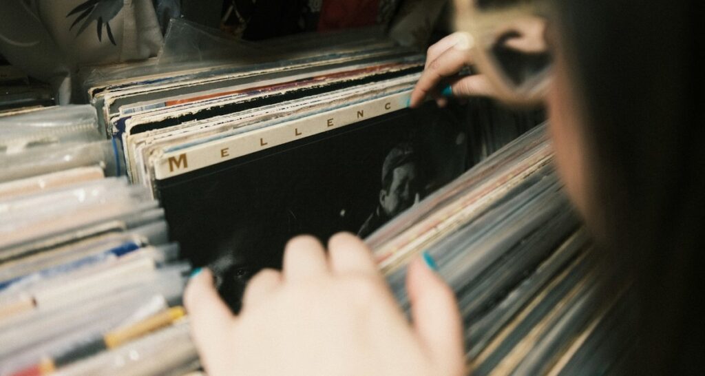 who-gets-paid-what-from-vinyl-album-sales-at-indie-record-stores?-here’s-a-straightforward-breakdown