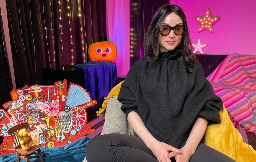 st.-vincent-to-appear-on-‘cbeebies-bedtime-stories’