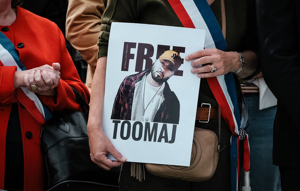 iranian-rapper-toomaj-salehi-released-from-prison-months-after-court-overturned-death-sentence