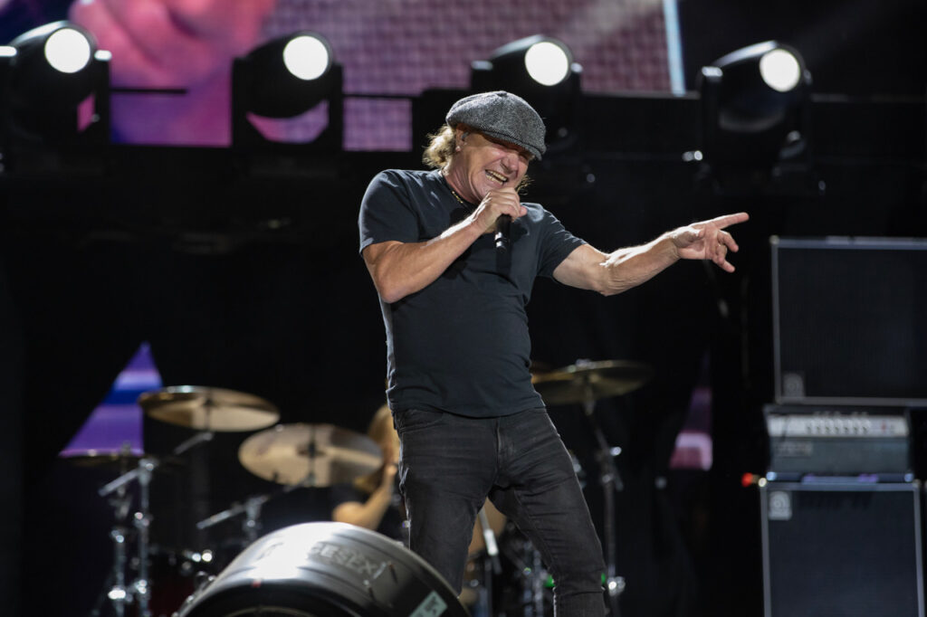 ac/dc-returning-to-action-with-2025-stadium-tour