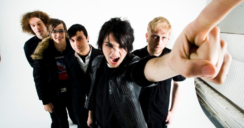 my-chemical-romance-release-statement-on-the-death-of-former-drummer,-bob-bryar