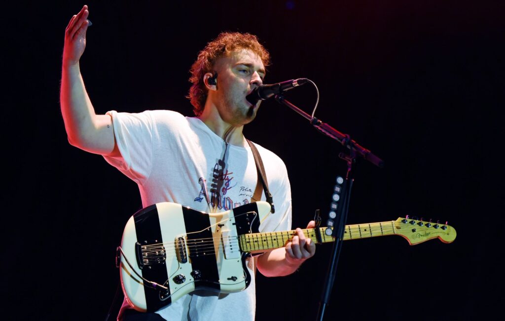 here’s-what-sam-fender-played-as-he-kicked-off-his-winter-2024-‘people-watching’-uk-and-ireland-tour-in-dublin