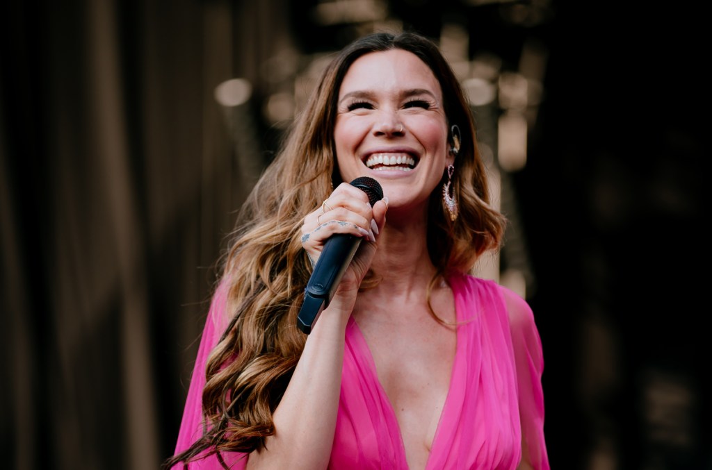 joss-stone-adopts-baby-boy-with-husband-cody daluz