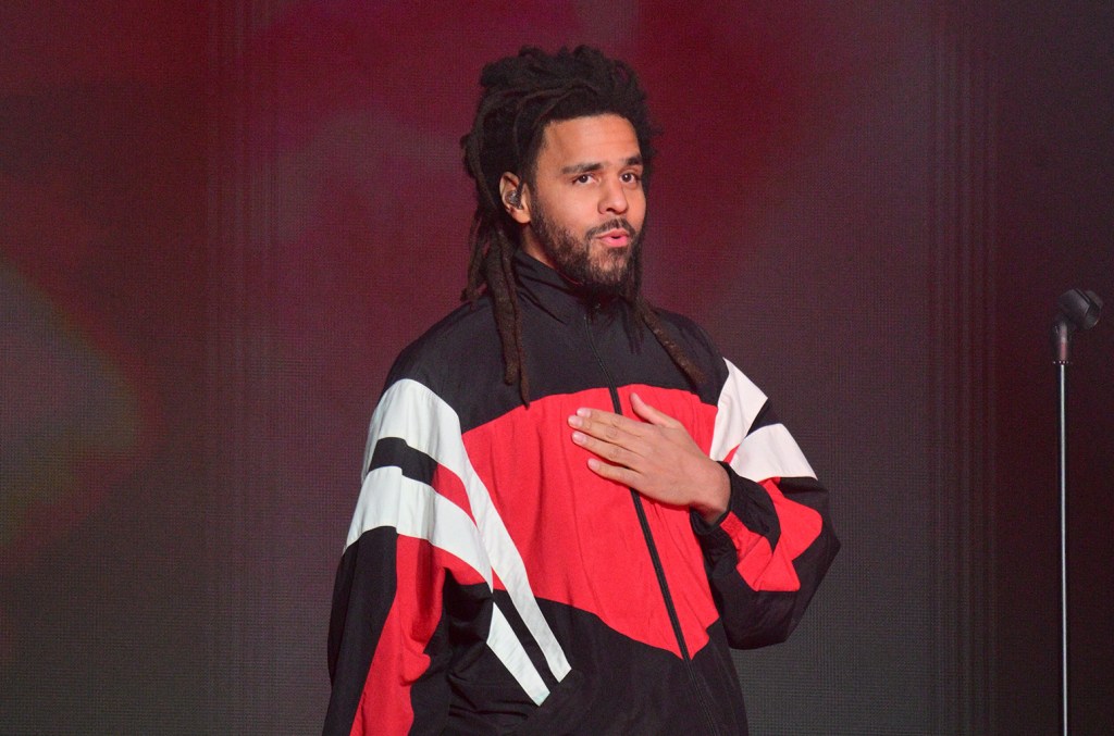 j-cole-admits-‘feeling-of-surpassment’-after-kendrick-released-‘good-kid,-maa.d-city,’-shares-more-unreleased collabs