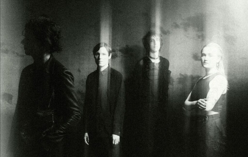 listen-to-the-horrors’-nocturnal-new-single-‘lotus-eater’