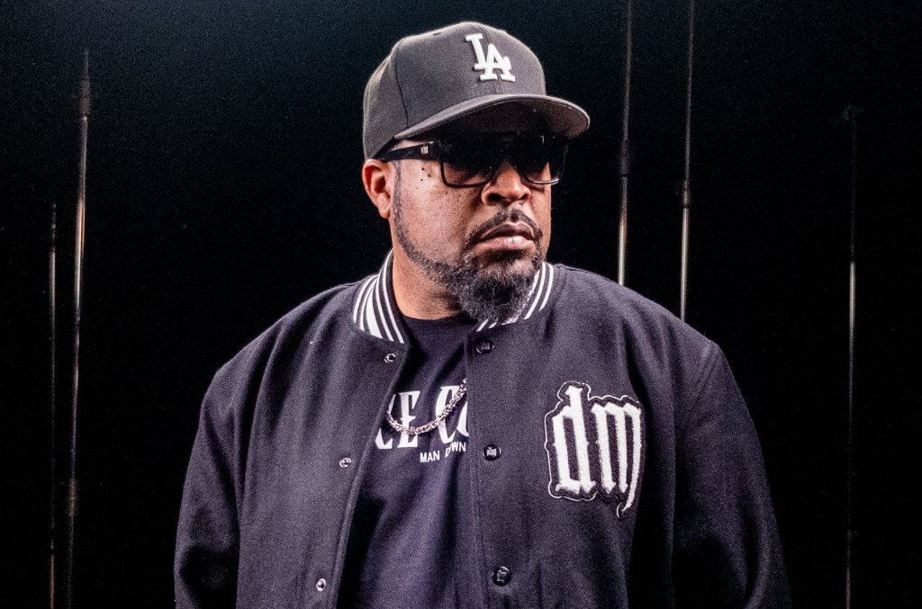 ice-cube-back-in-rap-albums’-top-10-for-first-time-in-14 years