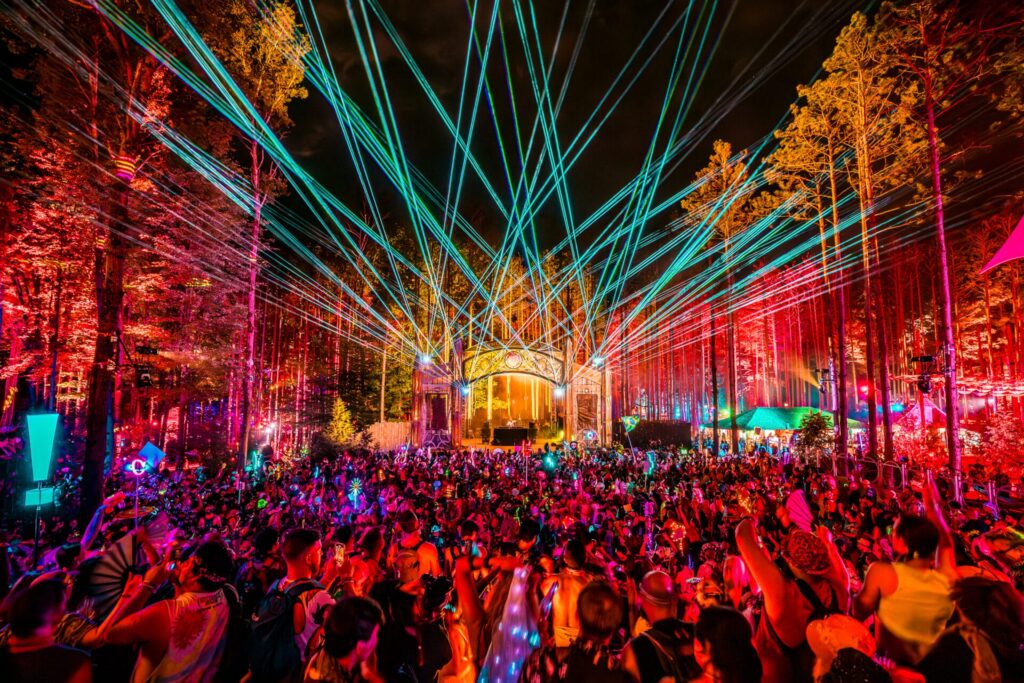 electric-forest-unveils-2025-initial-artist-lineup:-the-string-cheese-incident,-khruangbin,-justice,-caribou,-nia-archives,-say-she-she-and-more