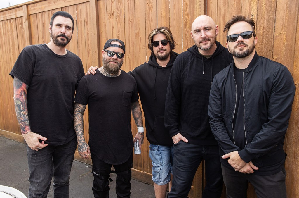 breaking-benjamin-tops-mainstream-rock-airplay-chart-with ‘awaken’