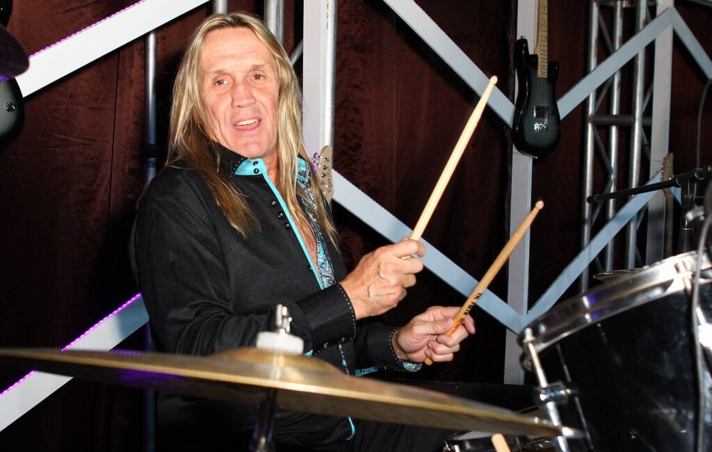 iron-maiden’s-nicko-mcbain-to-“take-a-step-back-from-the-grind-of-the-extensive-touring-lifestyle”