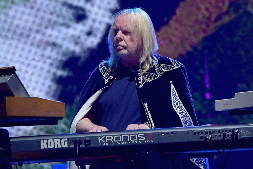 rick-wakeman-extends-us.-farewell-tour-dates-into-2025