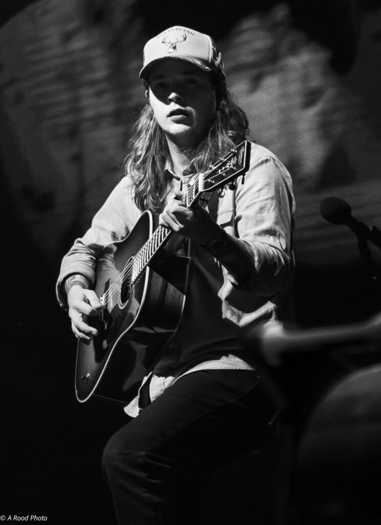 pickin’,-singin’-and-gamblin’:-billy-strings-reveals-new-year’s-eve-theme-during-memphis-run