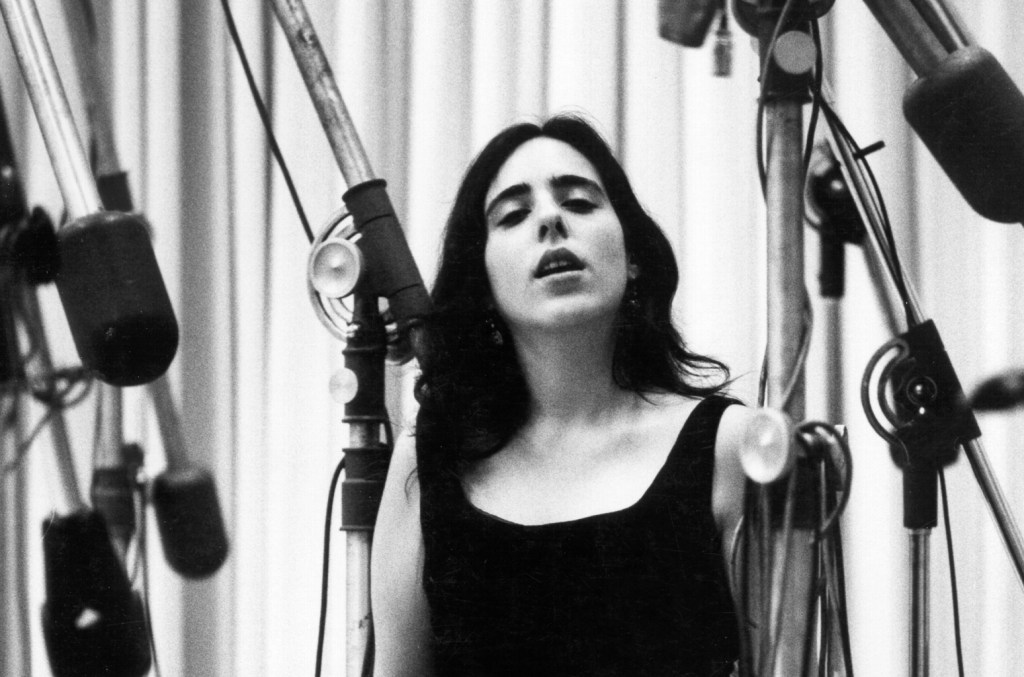 laura-nyro’s-complex,-underappreciated-legacy-explored-on-‘hear-my-song:-the-collection-1966-1995’