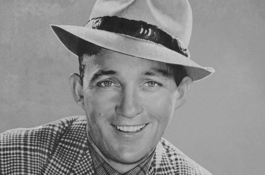 bing-crosby-returns-to-billboard-200-top-10-for-first-time-in-64-years-with-‘ultimate-christmas’-album