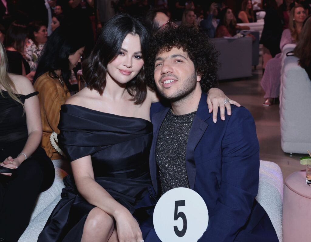 selena-gomez-and-benny-blanco-celebrate-engagement-with-taco-bell