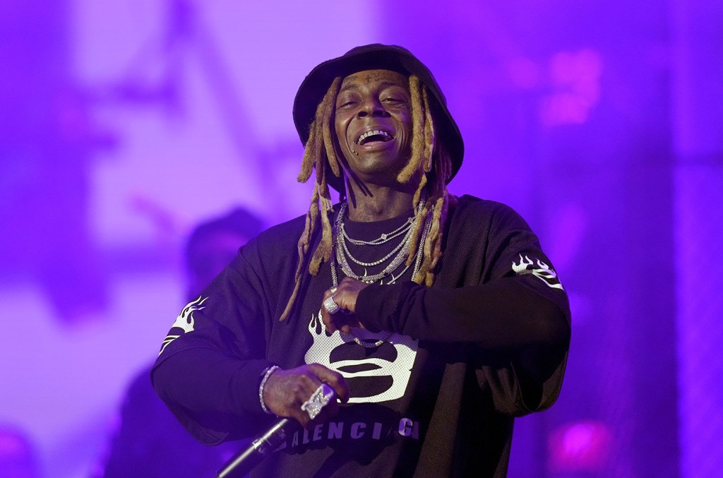 lil-wayne-defends-bill-belichick-amid-backlash-from-nfl-fans-for-taking-unc job