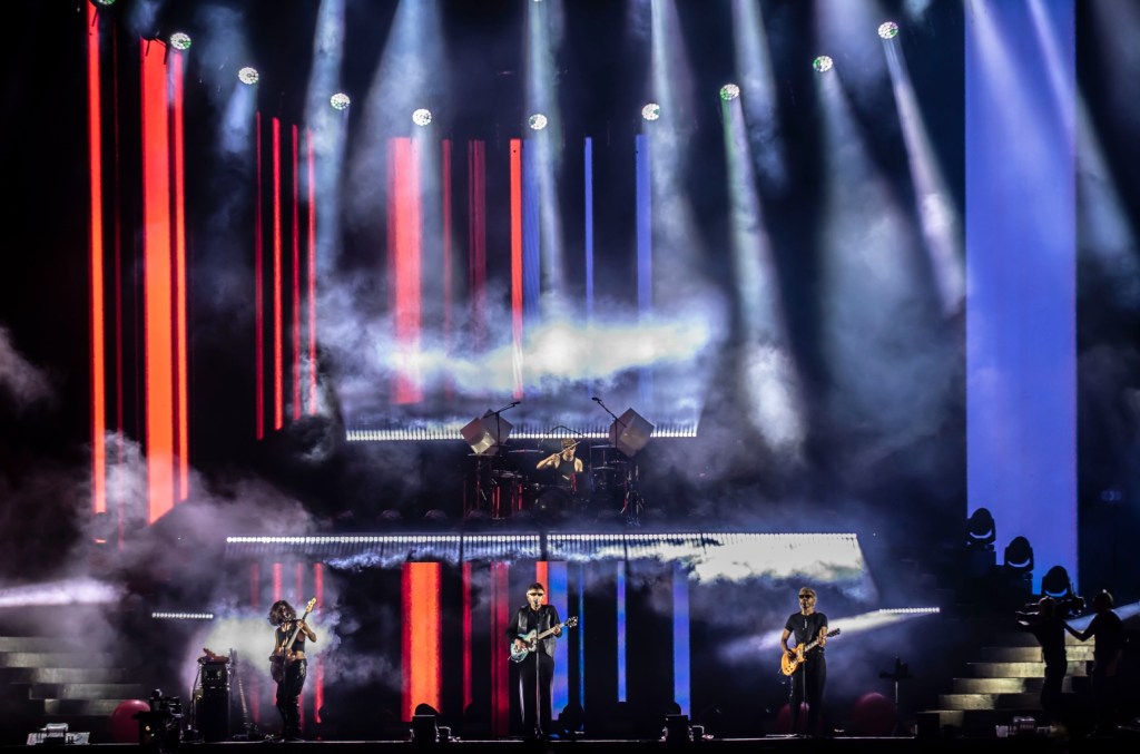 morat-lights-up-mexico-at-the-beginning-of-the-end-of-its-stadium tour