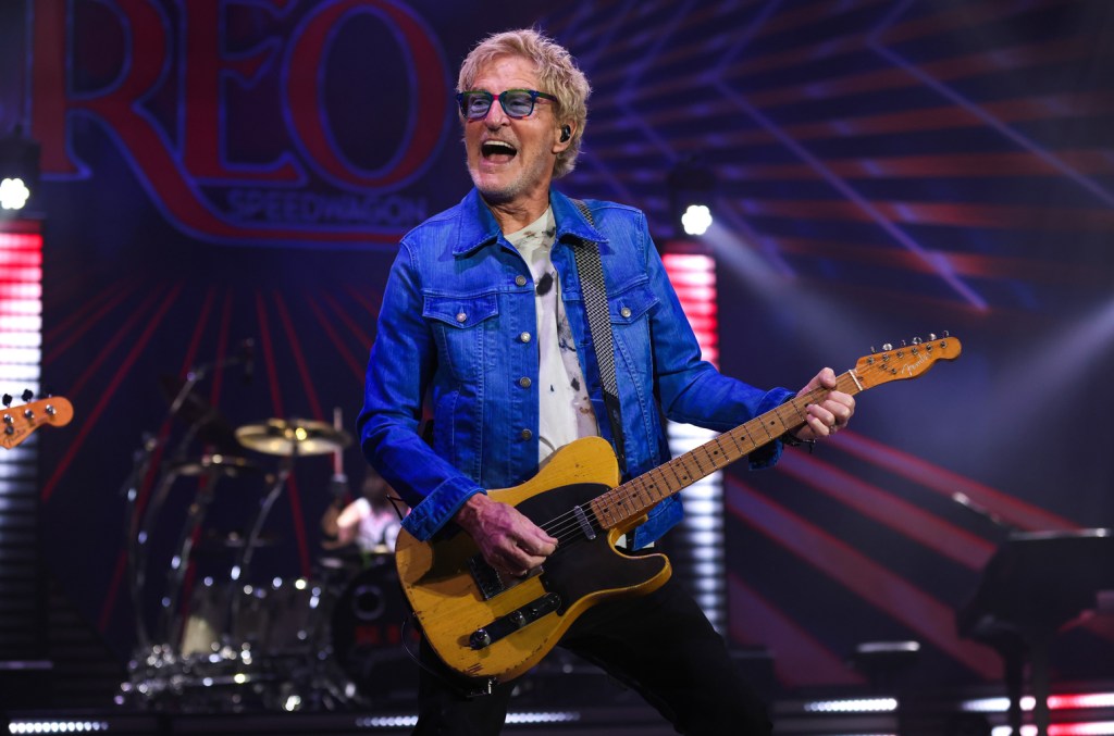 kevin-cronin-talks-solo-career-after-reo-speedwagon-split:-‘i-never-quit-the band’